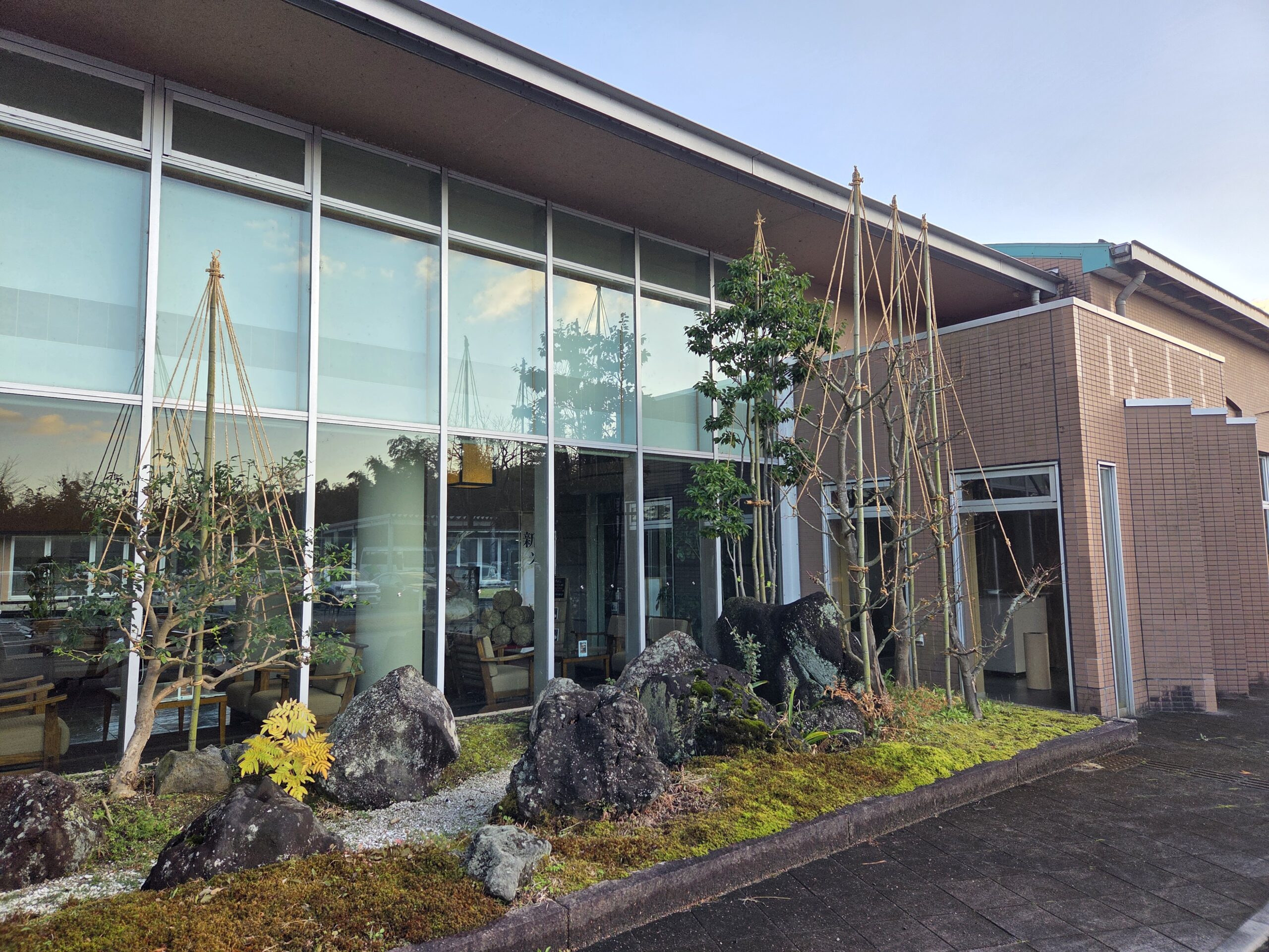 雪囲いをしました